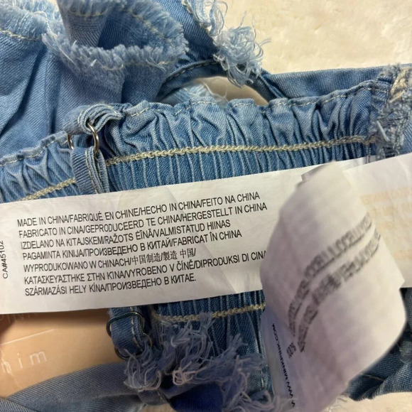 NWT‎ Minkpink Demin MPD Crop Top Flare Shoulders Denim Style Ruffle Light Blue S - Picture 9 of 9